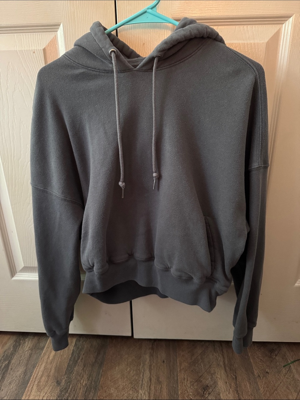 Abercrombie & Fitch Women’s Blue/Gray Pullover Cropped Hoodie Size Medium